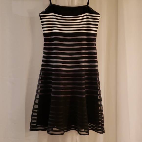 WHBM Dress NWT - Picture 4 of 13